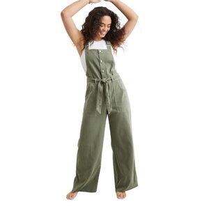 Aerie Women's Skater Pants Overalls Olive Green Size XS fits like Small.